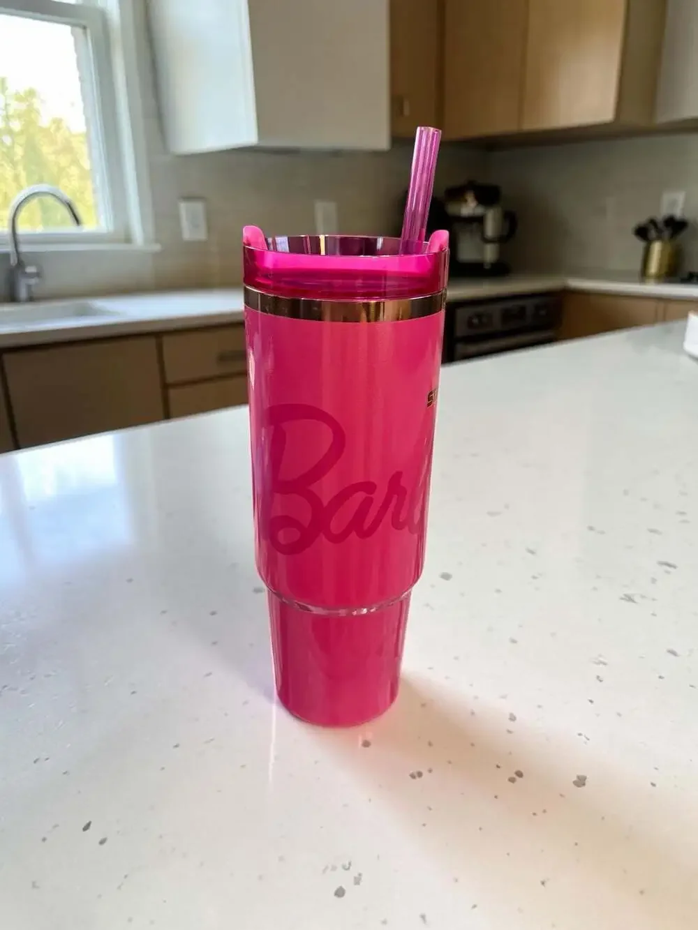 Stanley x Barbie Limited Edition 30oz Quencher H2.0 FlowState Tumbler Barbie Ico - Picture 2 of 4